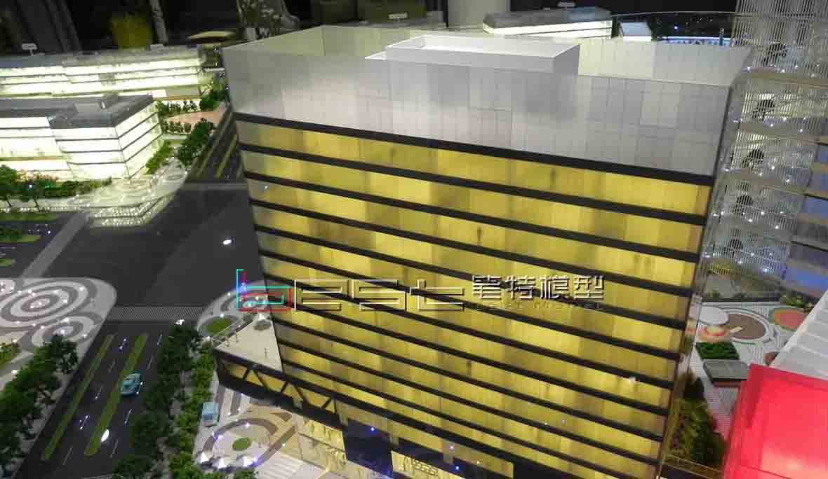 <a href='#link'></a>